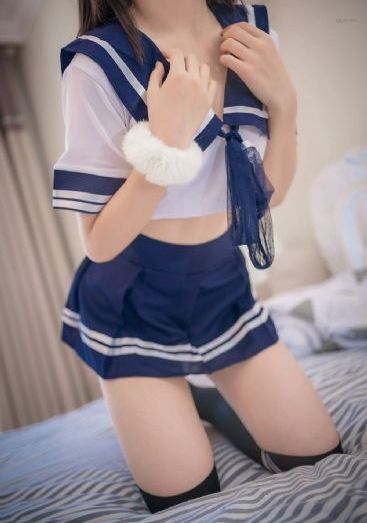 漂亮美女主播蜜汁丝袜_720HD在线观看