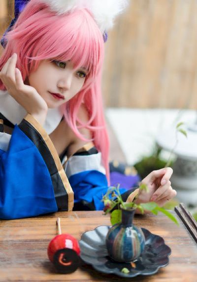 欧美情趣内衣时装秀_720最新电影在线观看