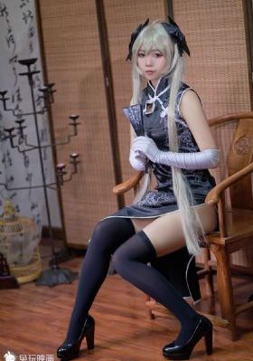 欧美明星红毛衣街拍_高清手机在线观看