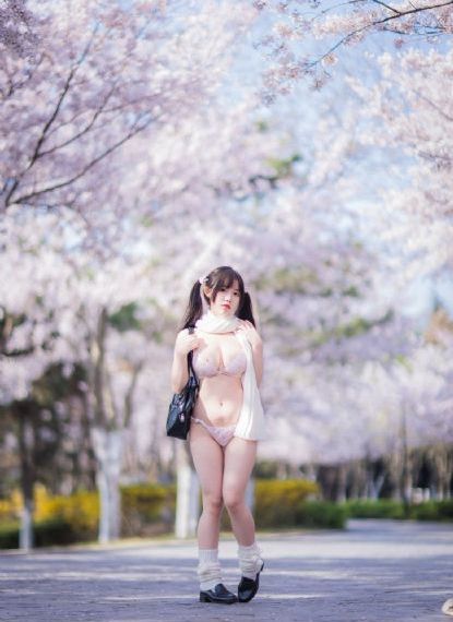 男男车车好快的车车免费网站视频_十万网红美女美酱