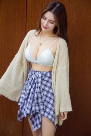 欧美女人美背图_1080高清迅雷在线观看